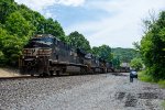 NS 7607 leads 28C north at South Fork